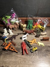 Vintage Lot Plastic Soldiers Animals Cowboy Horse Car Tootsie Space Team Mix B8