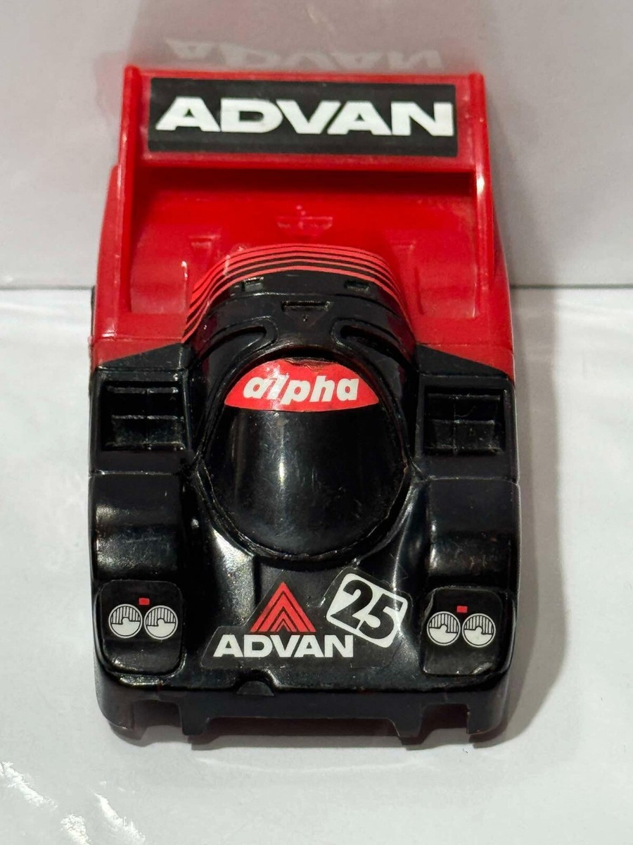 AD VAN Porsche 962/956 ミニカー 1/64 s-l400.jpg