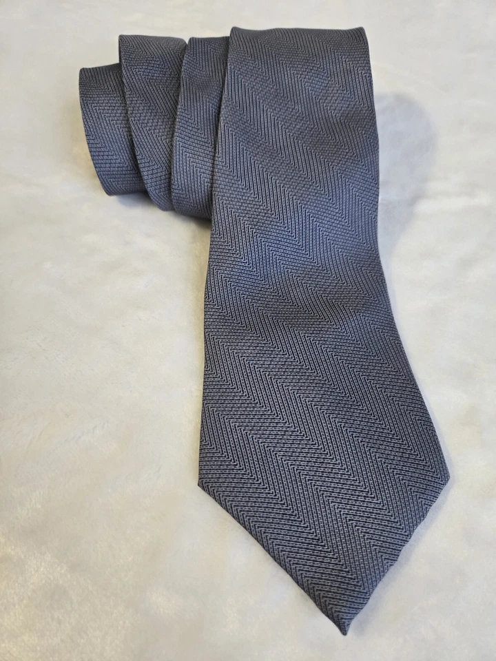 Class Club Tie Silk Classic 50" × 3.25" - Image 2 of 4