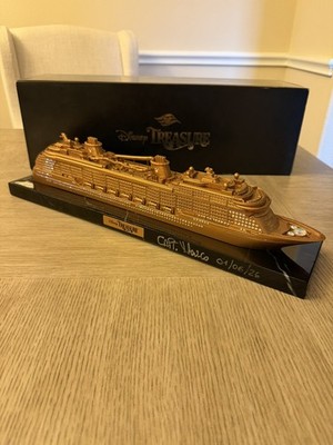 CAPTAIN SIGNED SIGNATURE Disney Cruise Line DCL Treasure Model Ship