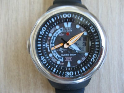 Citizen ProMaster Diver Solar Uhr Herren 49mm  JV000001E Armband 23cm