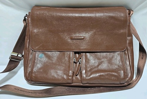Picadro- Messenger With Laptop /iPod Sleeves Blue Square 4849