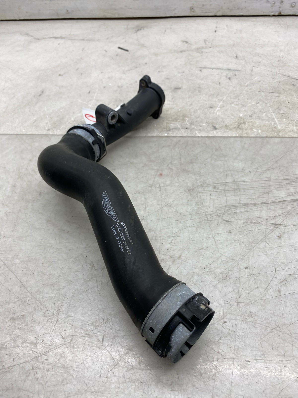 2020-2025 ASTON MARTIN DBX OEM 4.0L V8 COOLANT OUTLET & TOP HOSE MY83-8333-AA