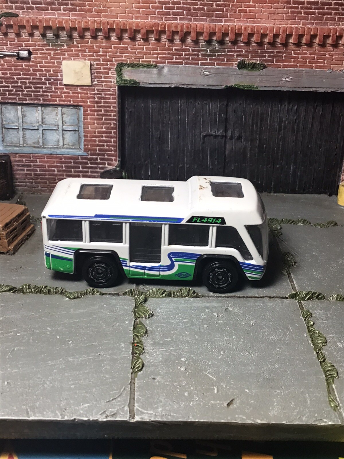 Fastlane Diecast City Bus CW001 White /green eBay