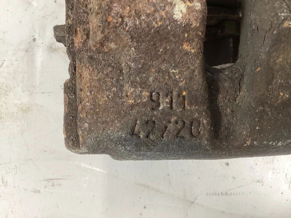 Pinza de freno trasera derecha del lado del pasajero BMW 328i 2007-2013 6768698 OEM. Foto 4 de 4