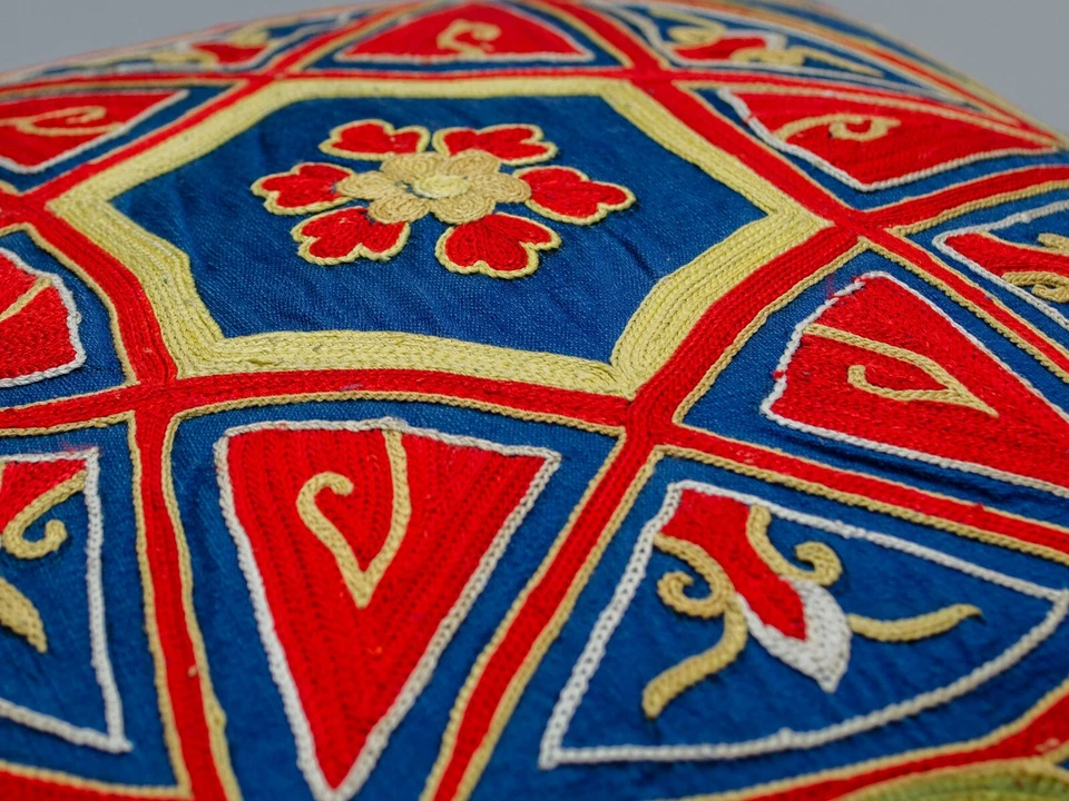 Blue Medallion Suzani pillow cover Silk on Silk hand work Best Embroidery Suzani - Image 2 of 4