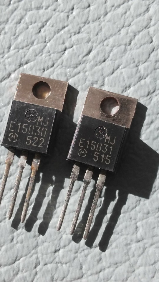 5 Paia Di Transistor MJE15030 E MJE15031 (MJE15030G/MJE15031G) In Contenitore TO-220. Lotto Da 10 Pezzi (5 Coppie Complementari).
