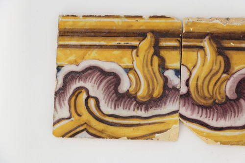 18th Century Antique Portuguese Set of 3 Brown, Yellow and White Baroque Tiles - Picture 2 of 8