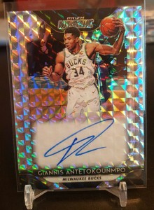 2018-19-Panini-Prizm-Mosaic-Giannis-Antetokounmpo-Prizm-On-Card-Auto-Bucks-MVP