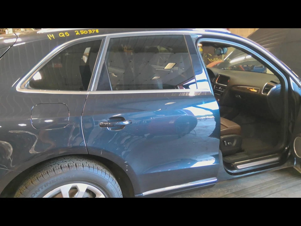 Used Rear Right Door Assembly Rear Side fits: 2014 Audi Q5 electric privacy tint - Image 3 of 4