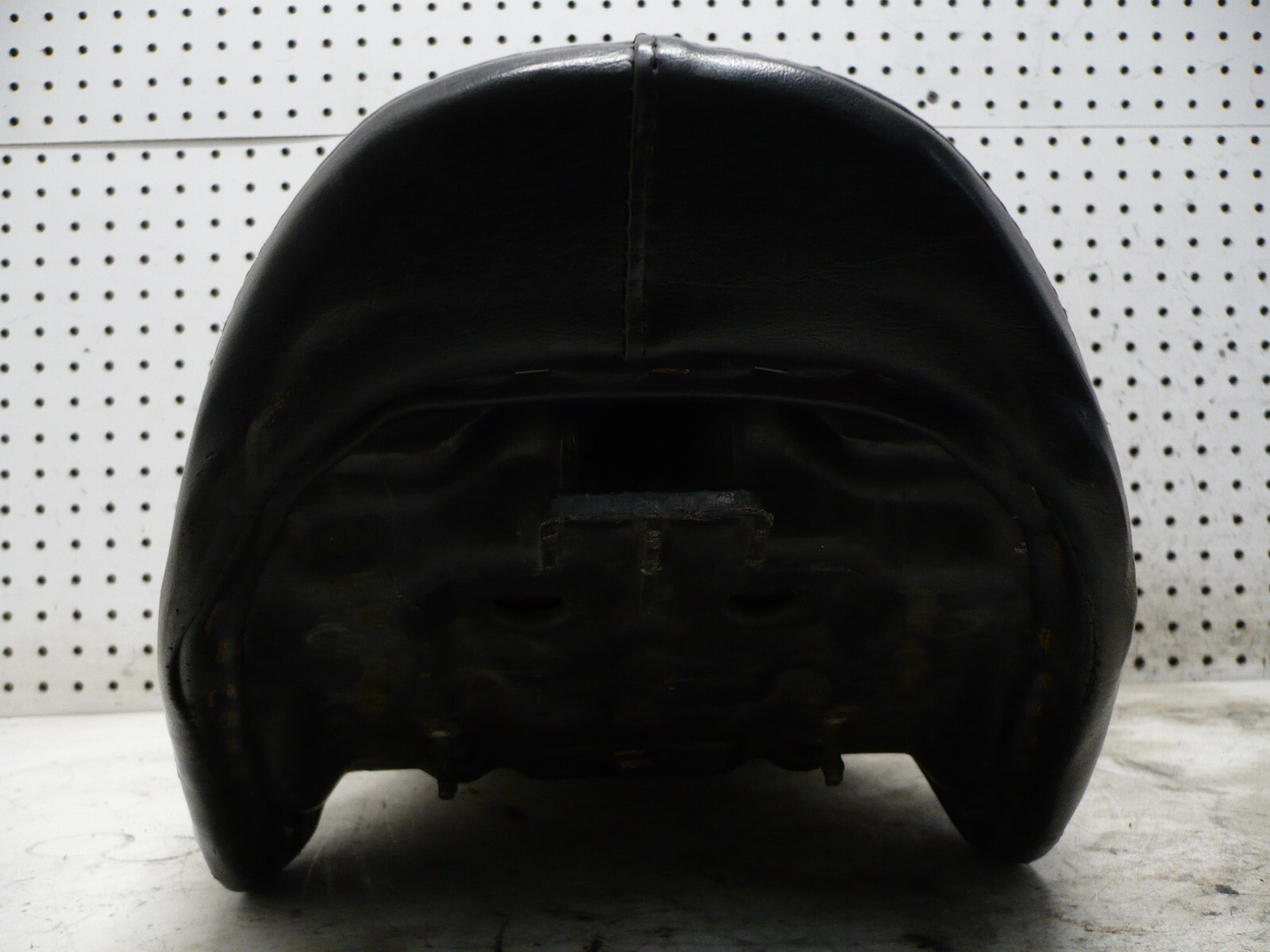 HONDA 83 CB550SC NIGHTHAWK DRIVER PASSENGER SEAT OEM eBay