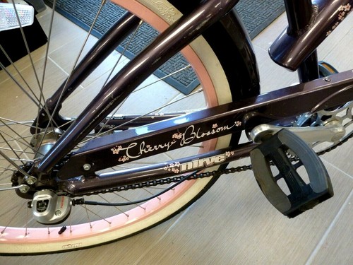 Nirve Cherry Blossom 3 Speed Beach Bike, Purple w/ Pink Rims - Picture 3 of 5