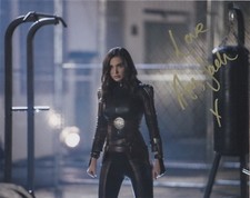 Amy Jackson Supergirl Autographed Signed 8x10 Photo COA #A30