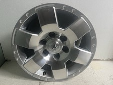 2007 -2010 Toyota Fj Cruiser 17x7.5 17 Inch 6 Spoke Wheel Rim Silver W Cap Oem 2007 -2010 Toyota Fj Cruiser 17x7.5 17 Inch 6 Spoke Wheel Rim Silver W Cap Oem
