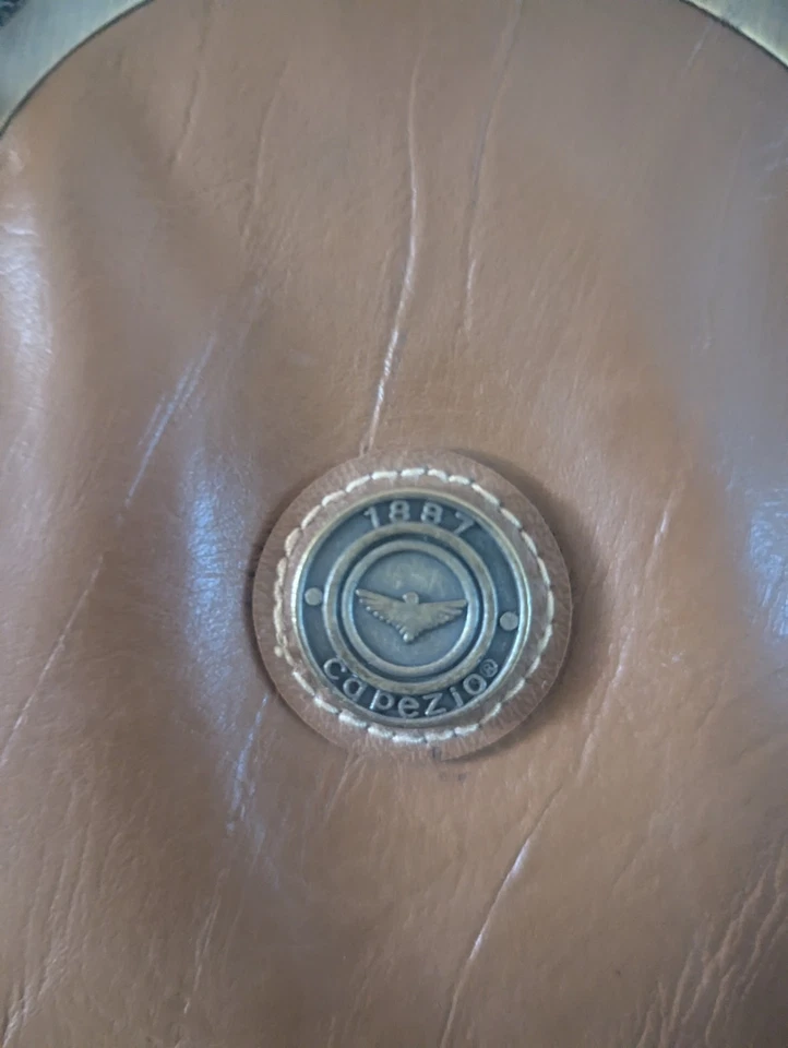 Vintage Capezio "Kiss Lock" Clutch /Cross Body/ Shoulder Purse. Very Good. - Image 2 of 4