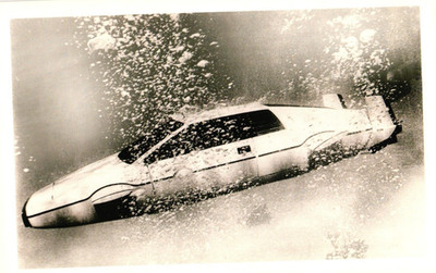 Postcard James Bond's Lotus Esprit S1 Wet Nellie The Spy Who Loved Me