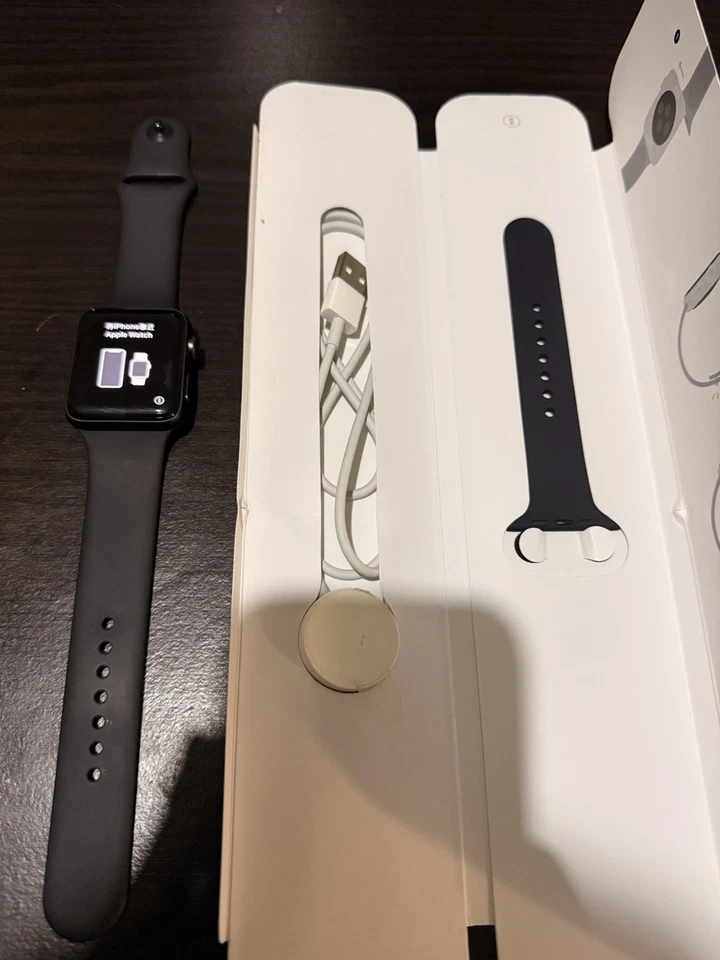 Apple Watch Series 3 42mm GPS, Aluminum Black Sport Band, Unlocked - Image 4 of 4