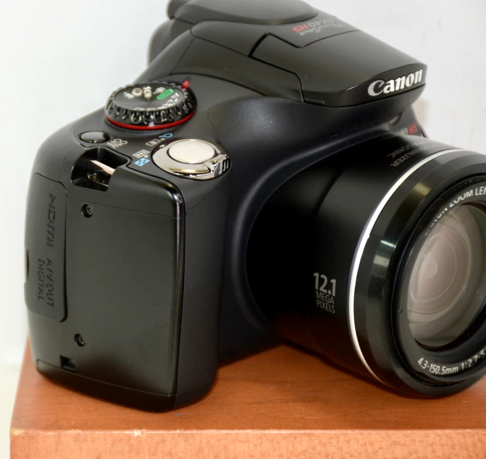 Canon PowerShot SX40 HS Digital Camera 12.1MP 35x Zoom w/ Case - Tested - XLNT! - Image 3 of 4