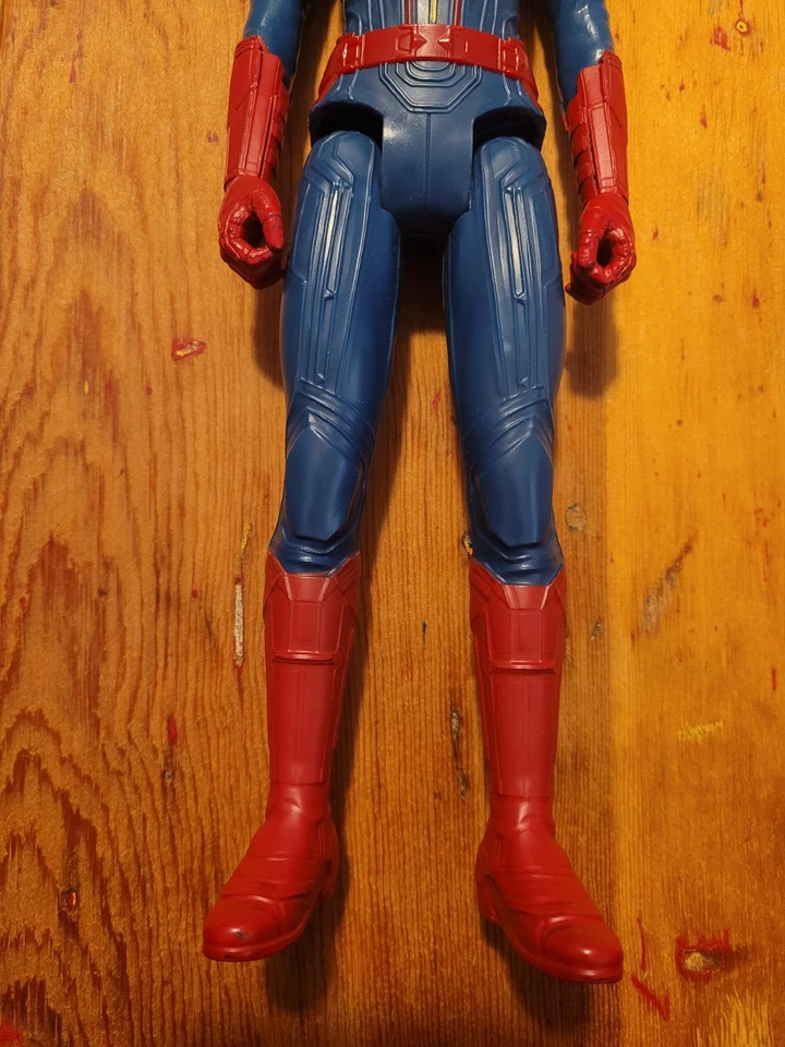 Figura de acción Capitana Marvel 12 pulgadas Mohawk Avengers Titan Hero Blast Gear 2018 Foto 4 de 4