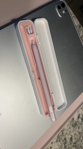 iPad Pro 13” M4 Chip 256gb W/ Apple Pencil Pro - Afbeelding 4 van 5