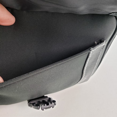 Body Glove Black Zip Close 9" x 6" Camera Storage Bag Case - Picture 7 of 7
