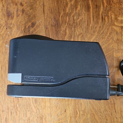 STANLEY BOSTITCH Impulse 20 Electric Stapler 02210 NICE Tested Working