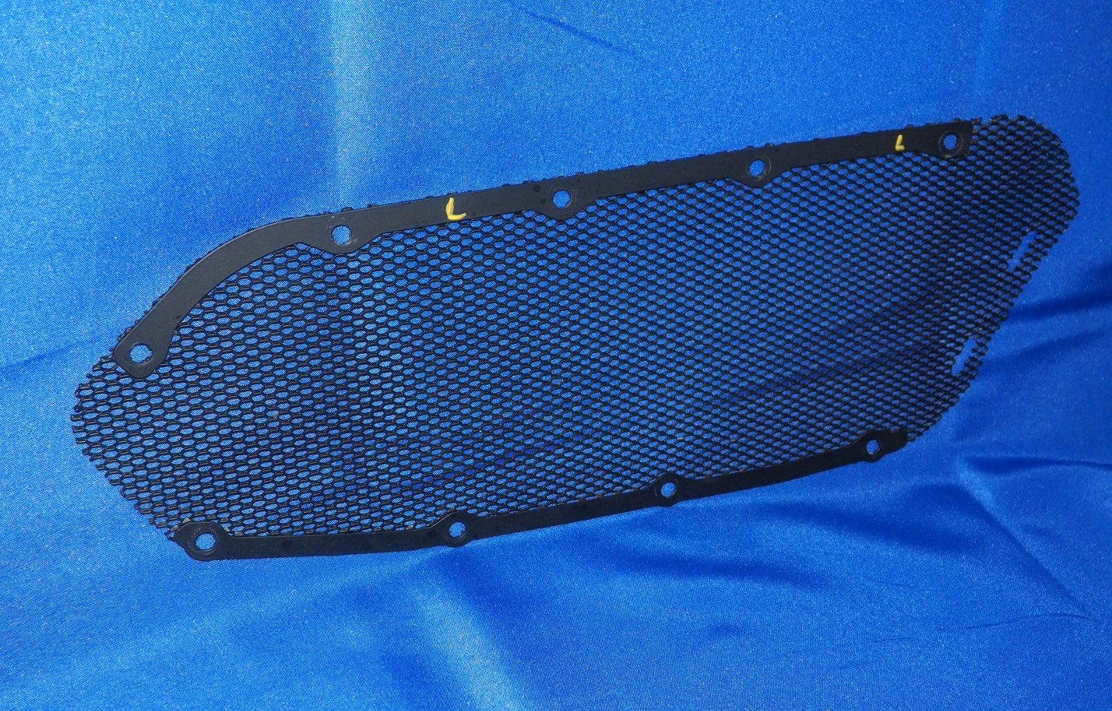 2022-2026 Maserati MC20 MCPura Rear Bumper Lower Right Vent Mesh Trim Panel OEM