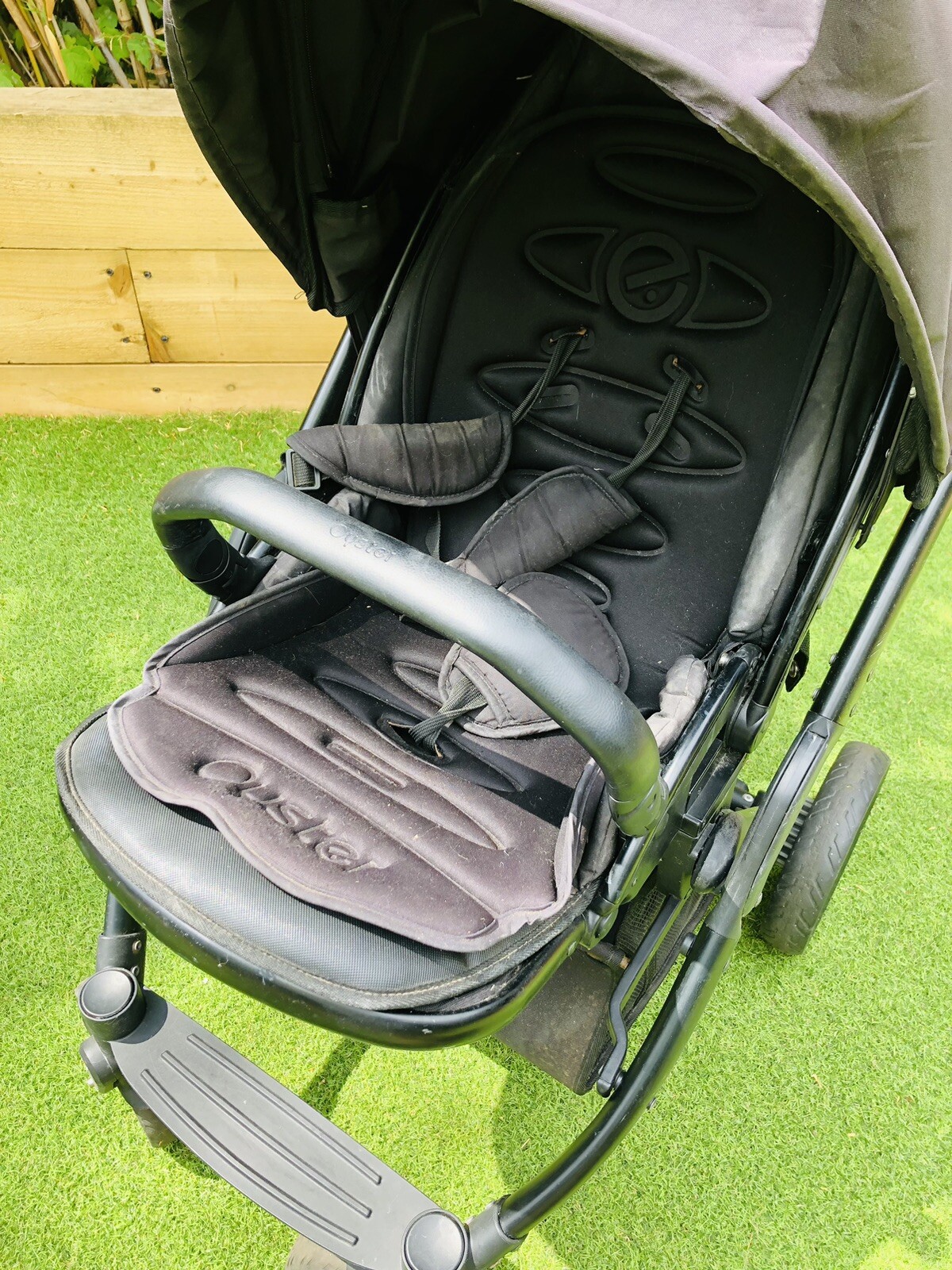 OYSTER Travel System black pushchair and carry cot pram stroller USED