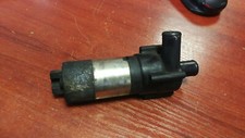 Pompe à eau Mercedes 208