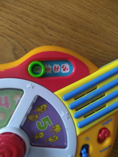 Leap Frog Learn & Groove Musical Counting Guitar w/English & French : Very Rare - Picture 2 of 6