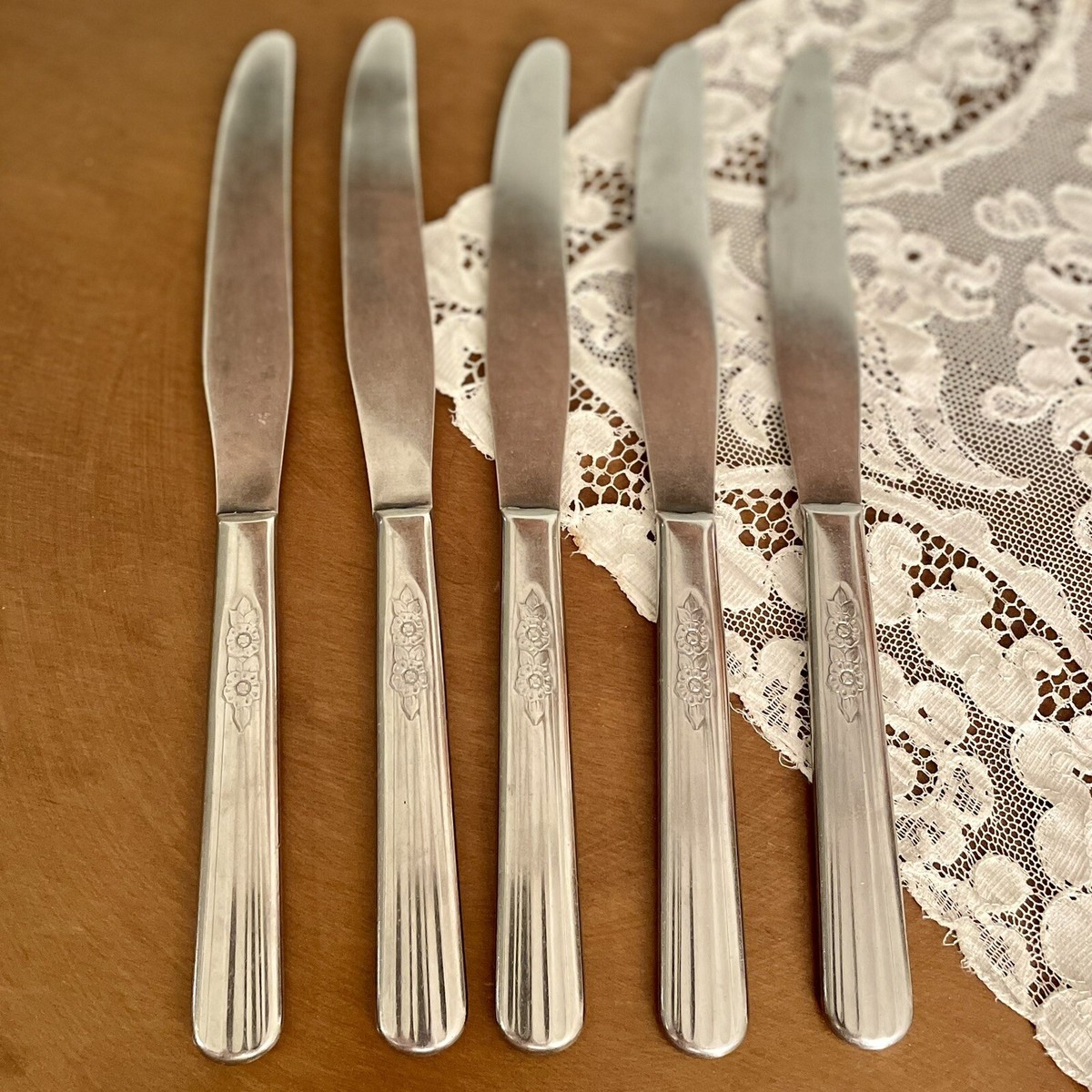 ONEIDA ヴィテージ　アンティーク Vintage Oneida Thor Stainless Fluted Rose Butter Knife Set Of 5