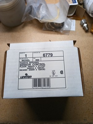 Leviton 6779 Passive Infrared Sensor Control Fluorescent Incandescent 2400/4800