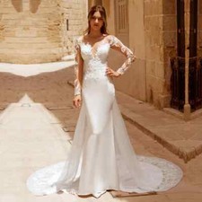 Elegant Mermaid Wedding Dresses O-Neck Lace Applique Long Sleeves Bridal Gowns