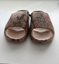 NEW Graffiti Print Platform Sliders Beige Chunky Cloud Slides Size 4 NWT