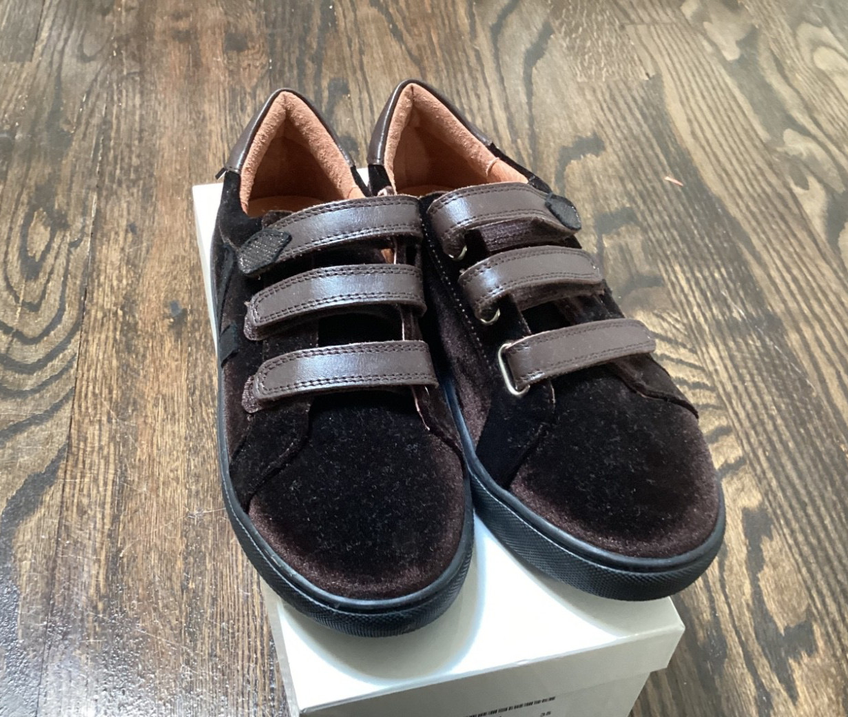 venettini kids 3 strap brown velvet sneaker shoe size 34