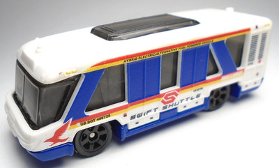 2017 MATCHBOX ADVENTURE CITY SWIFT SHUTTLE WHITE DIECAST 3'' BUS W/ BLUE & RED