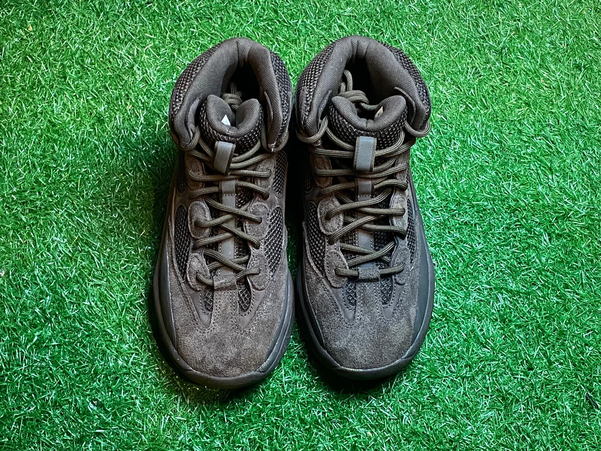 Extremisten de wind is sterk D.w.z adidas Yeezy Desert Boot Oil -Size 8.5 | eBay