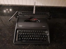 Royal Epoch Manual Portable Black Typewriter w/Hard Case EXCELLENT Read thumbnail