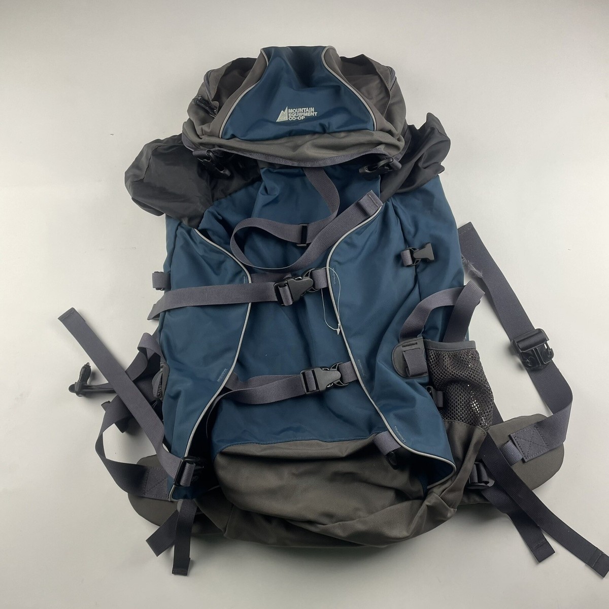 Mountain Equipment Co-op MEC Backpack Blue Daypack Sleeping Bag