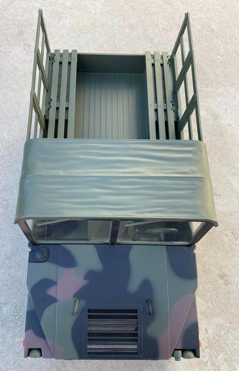21st Century Ultimate Soldier M998 CARGO/TROOP CARRIER 50 21st Century Ultimate Soldier M998 CARGO/TROOP CARRIER 50