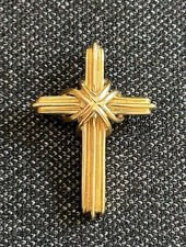 Tiffany  Co. Signature Cross Collection -18k gold Pendant
