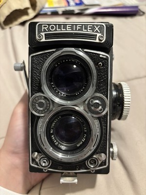 Rolleiflex 2.8D TLR Med-Format Camera - Carl Zeiss Planar - Original Case 1950s