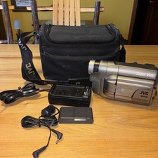 JVC Camcorder Compact Super VHS GR-SXM527 Bundle 400x Digital Zoom Tested