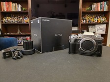 Excellent Fuji X-T4 Silver Camera Body in Box W/ Case + Batteries Low Shutter 8k