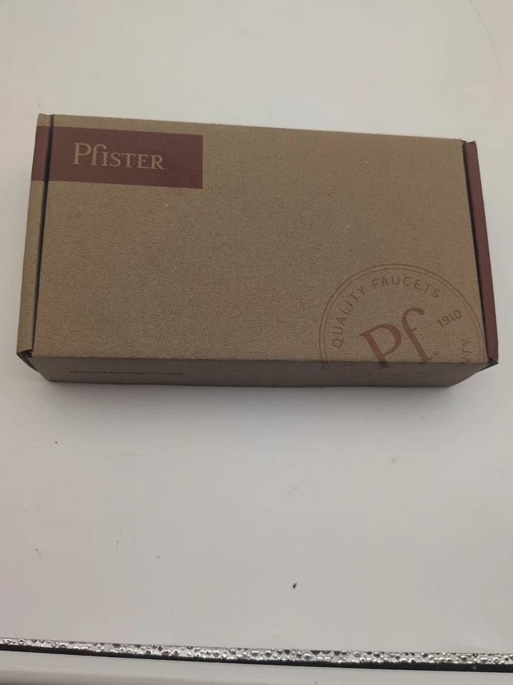 Держатель для туалетной бумаги Pfister Kenzo BPH-DF1C с одной стойкой — хромированная отделка - Изображение 3 из 4