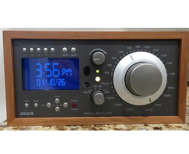 Tivoli Audio Model Satellite SIRIUS ~ AM/FM Table Radio