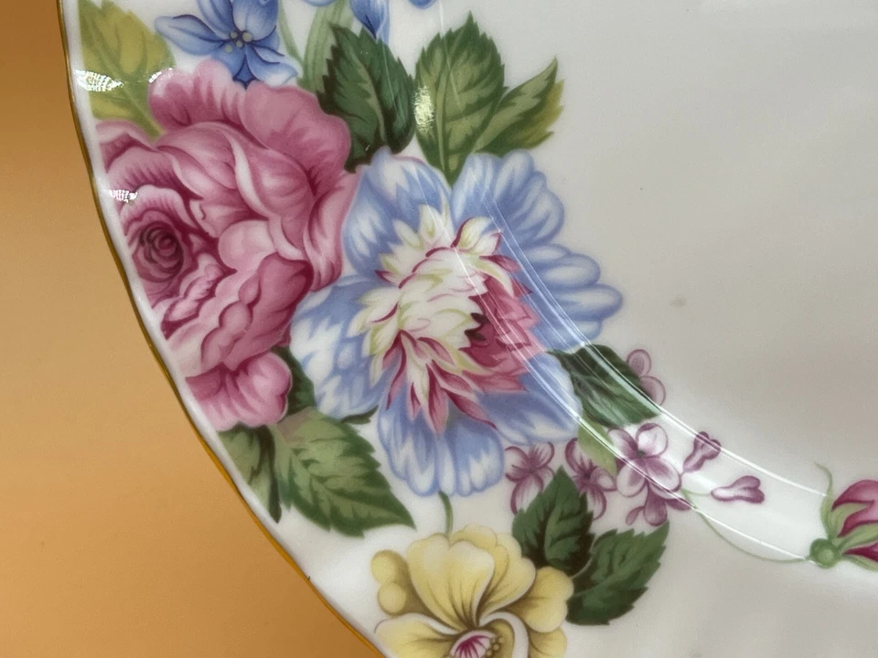 Royal Albert China Beatrice design cake stand. c1994. - image 4 of 4