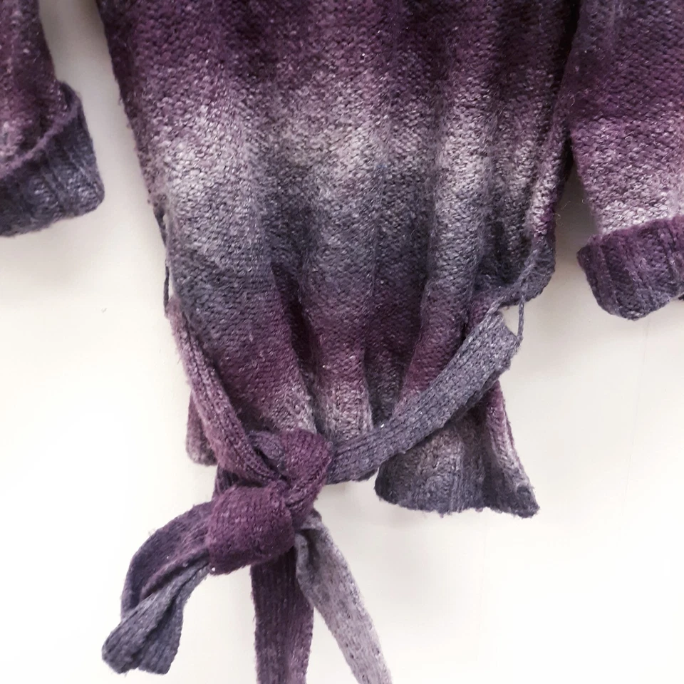 Suéter para mujer Willi Smith talla M, poliéster morado, acrílico cuello de cuervo Foto 3 de 4