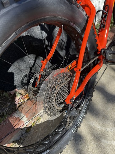 Trek Farley 7 - Picture 2 of 8