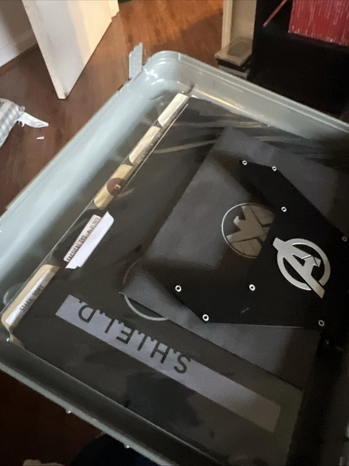 Marvel Cinematic Universe: Phase One Avengers Assembled Blu-ray suitcase Foto 2 de 4